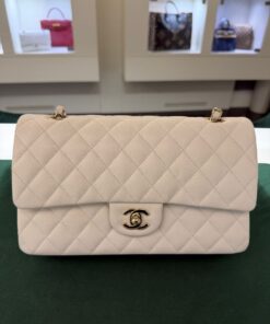 Chanel Classic Double Flap Bag Medium 25 cream caviar hardware Light gold tone Champagne (25,5 × 16 × 7,5 cm) del 2020 pari al nuovo