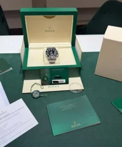 Alternative view of Rolex Submariner No - date del 2022 Italia full set top condition con documenti e scatola Rolex