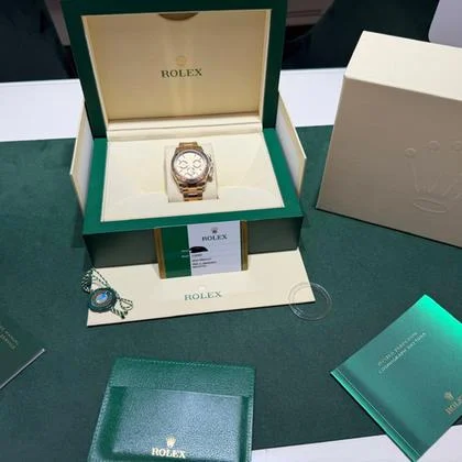 Rolex Daytona everose dial Sundust Diamond Baguette del 2020 Italia full set excellent condition - Image 3