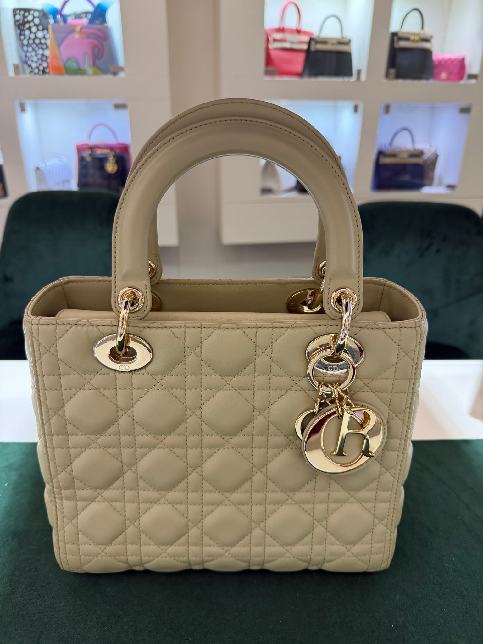 Listino 5900,00 Dior Lady Dior Medium 24 salvia full set