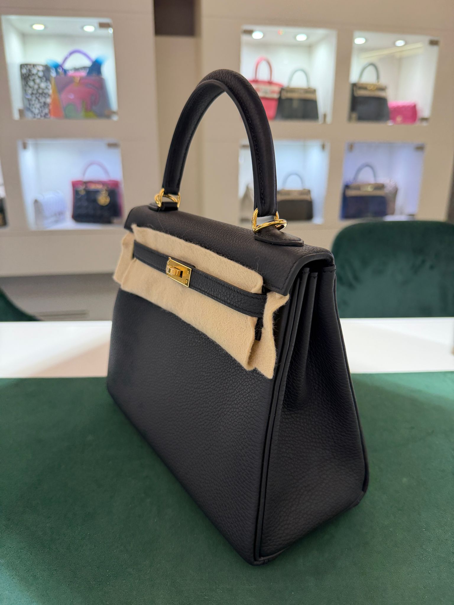Hermès Kelly 25 retourne Nuova 2026 stampa K in pelle togo colore Nero noir con hardware dorato c - Image 5