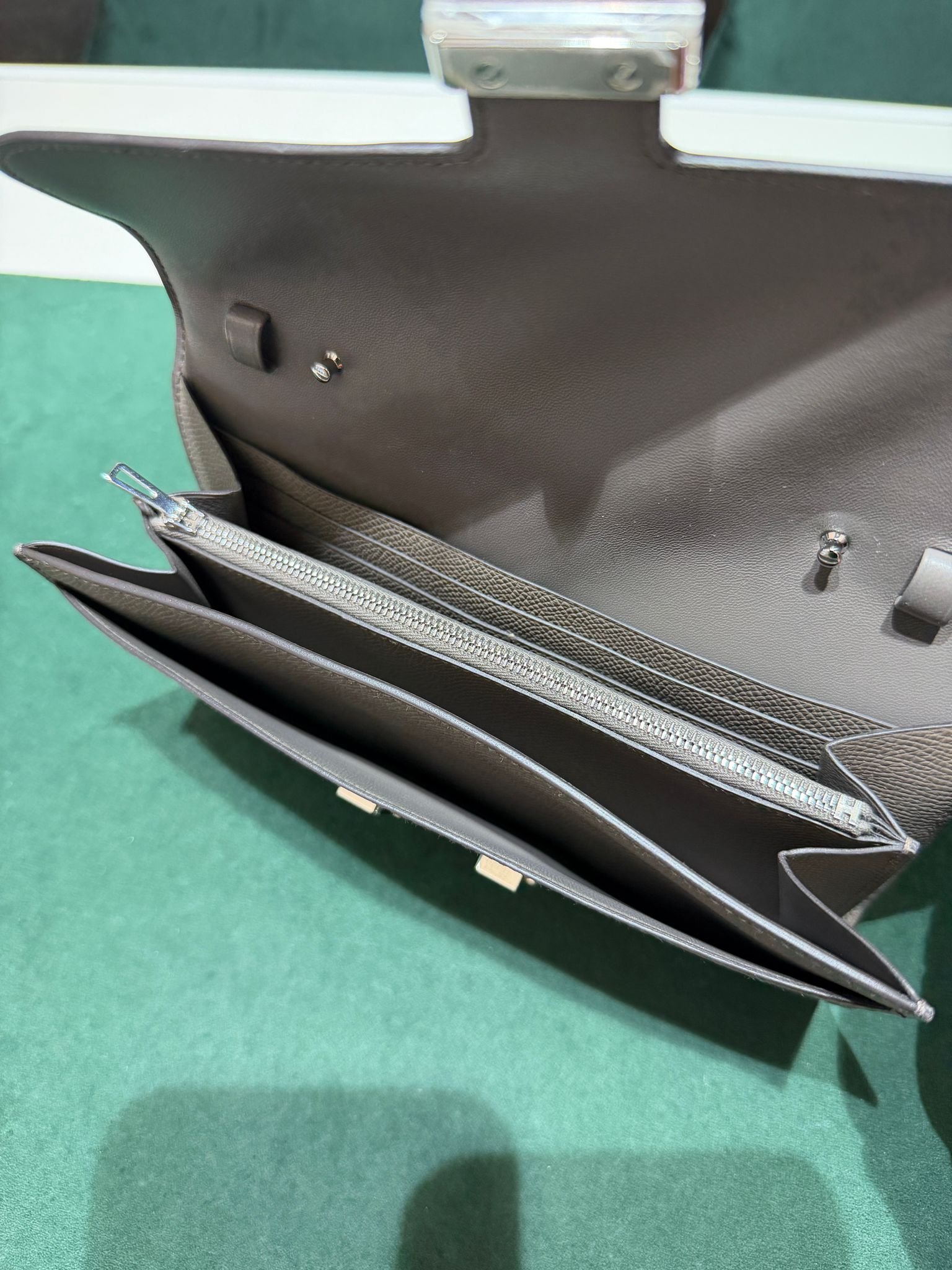 Hermès portefeuille costance to go - Image 3