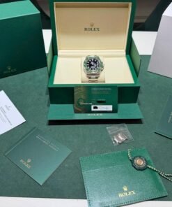 Alternative view of Rolex Submariner Date 41mm Starbucks NUOVO 2026 italiano full set con documenti e scatola