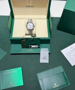 Alternative view of Rolex Datejust 36 NUOVO 2026 quadrante madreperla in diamanti MOP full set con documenti