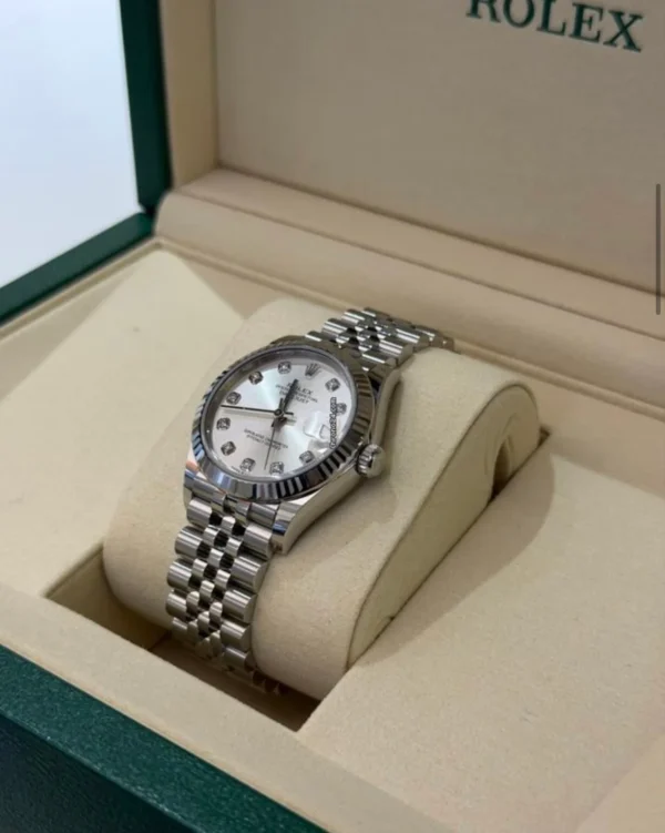 IMG_3767-1227x1536.jpg Rolex Datejust 31 NUOVO 2026 Jubilee quadrante argentè in diamanti full set con documenti