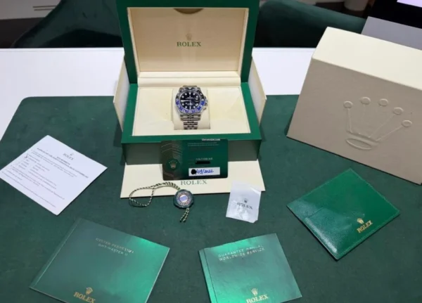 Rolex GMT-Master II Batman NUOVO Jubilee full set del 2022 Italia full set con documenti scatola