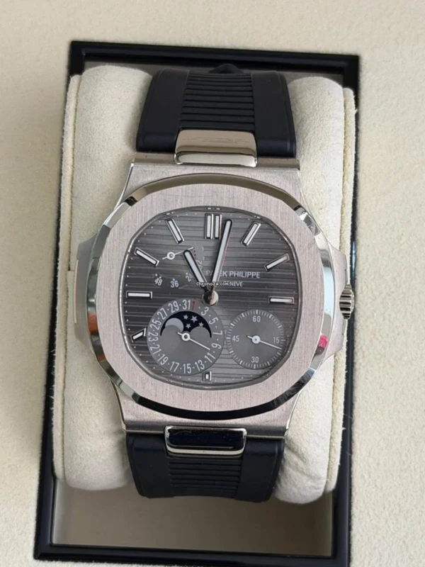 Patek Philippe Nautilus del 2018 Italia white gold full set excellent condition doppio cinturino