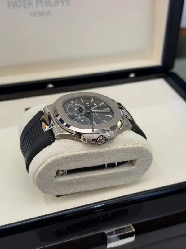 Patek Philippe Nautilus del 2018 Italia white gold full set excellent condition doppio cinturino