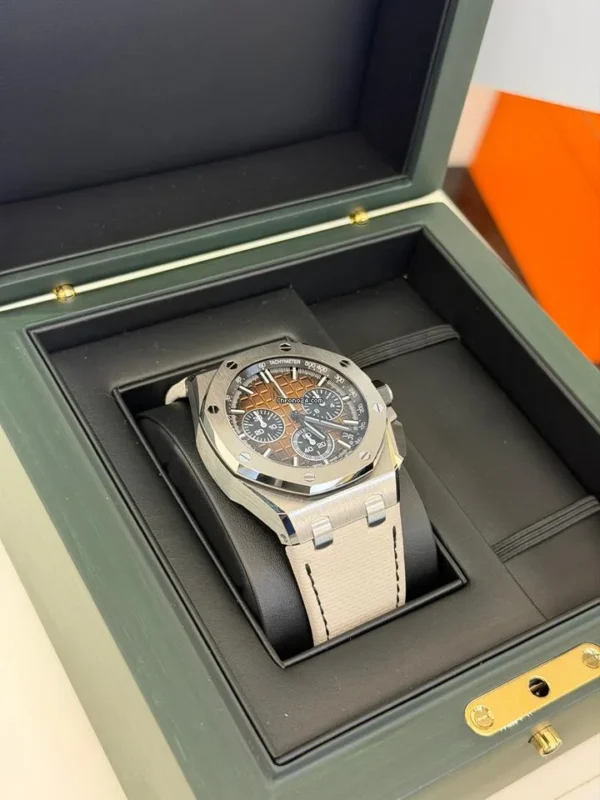 IMG_6074.jpg Audemars Piguet Royal Oak Offshore Chronograph brown dial del 2025 full set top condition con documenti