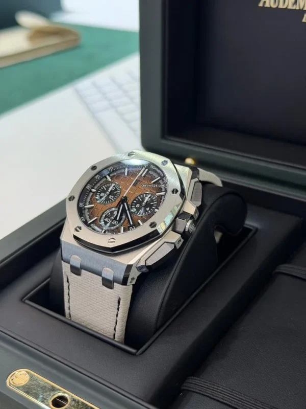 IMG_6075.jpg Audemars Piguet Royal Oak Offshore Chronograph brown dial del 2025 full set top condition con documenti