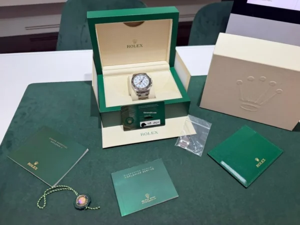 Rolex Explorer II white bianco del 2021 Italia full set top condition con documenti e scatola