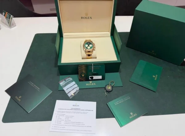Rolex Daytona Cosmograph Daytona green verde NUOVO 2026 John mayer oro giallo full set con documenti