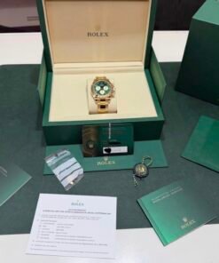 Alternative view of Rolex Daytona Cosmograph Daytona green verde NUOVO 2026 John mayer oro giallo full set con documenti