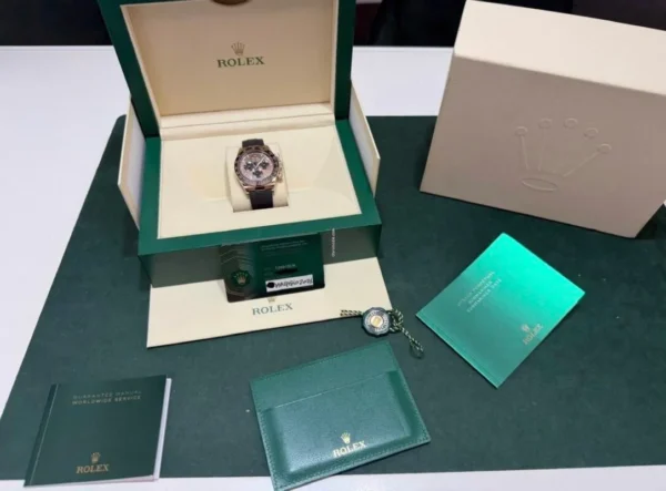 Rolex Daytona Chocolate del 2023 oysterflex oro rosa full set top condition con documenti