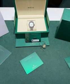 Alternative view of Rolex Datejust 31 NUOVO 2026 quadrante mother of pearl diamond MOP dial jubilee full set