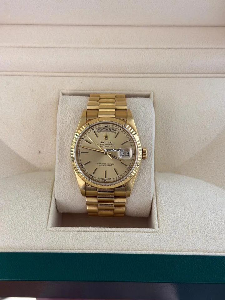 Rolex Day-Date 36 36mm del 1989 Italia yellow gold full set top condition con documenti e scatola - Image 3