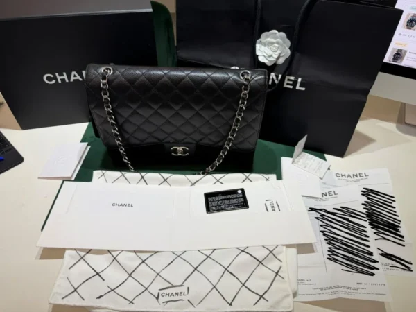 Chanel Classic Flap Jumbo – misura Jumbo 33 modello iconico della linea Classic hardware palladium