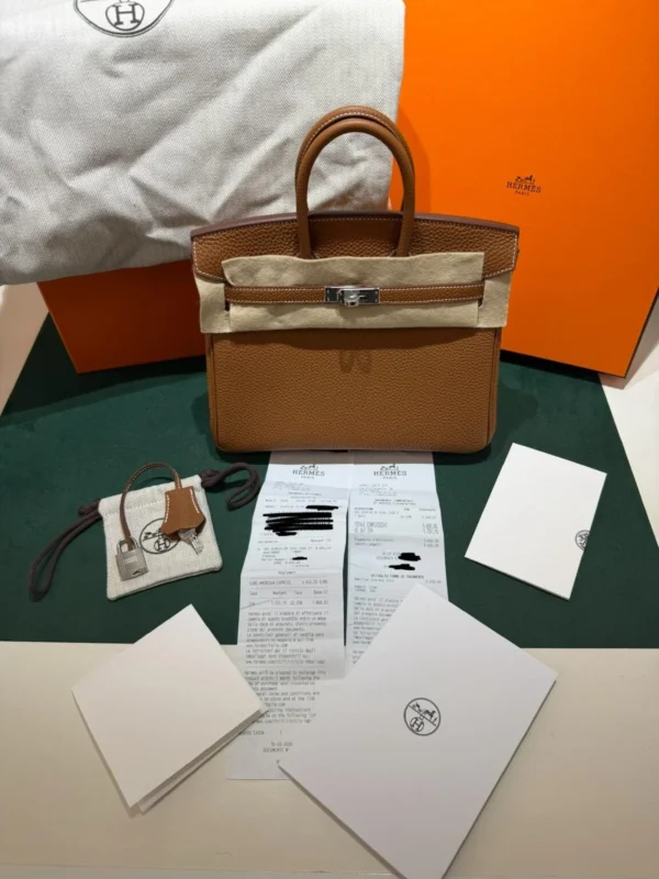 Hermès Birkin 25 retourne veau togo colore GOLD