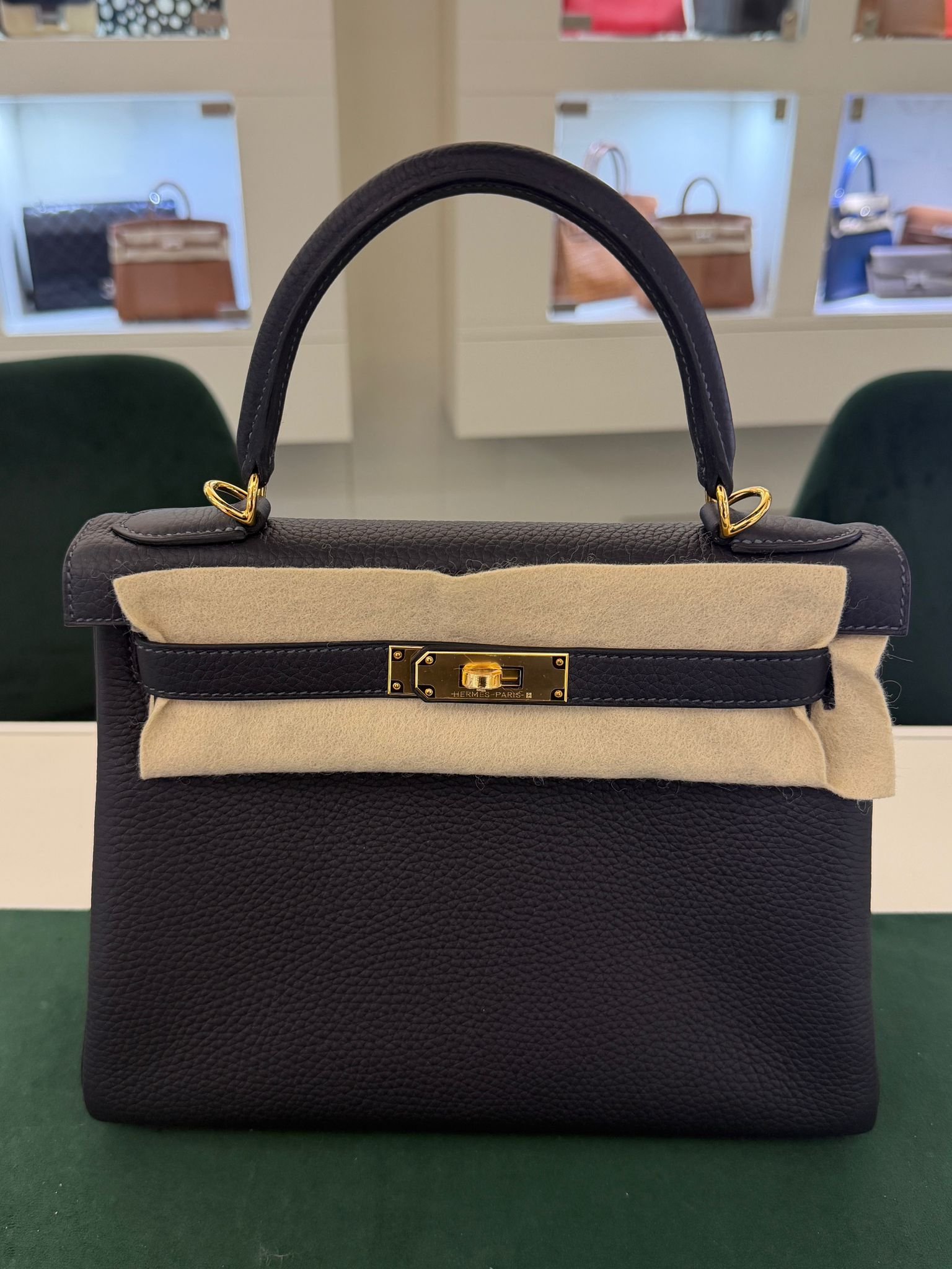 Hermès Kelly 28 retourne NUOVA 2025 seriale K (colore blue) taurillon clemencé con hardware dorato