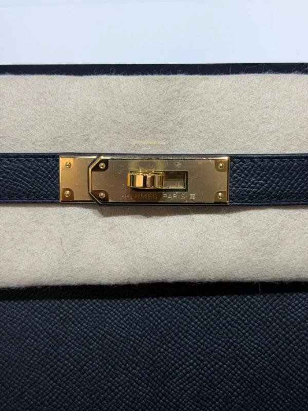 Herm&egrave;s Kelly 28 Sellier NUOVA 2025 seriale K colore Nero pelle epsom con hardware dorato