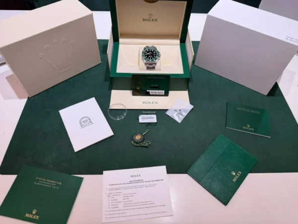 Rolex Submariner Date 41mm NUOVO del 2023 Italia Starbucks full set con documenti scatola Role