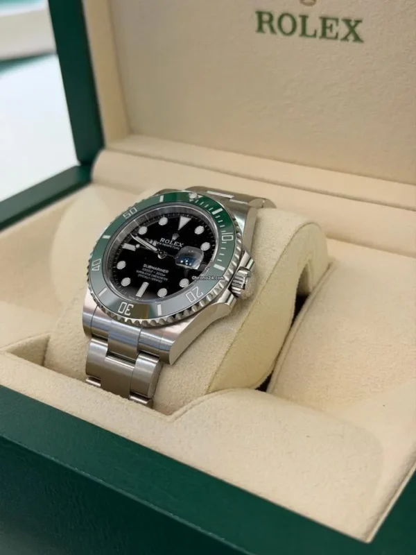 Rolex Submariner Date 41mm NUOVO del 2023 Italia Starbucks full set con documenti scatola Role