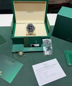 Alternative view of Rolex Submariner Date 41mm NUOVO 2026 Marzo full set con documenti e scatola Rolex