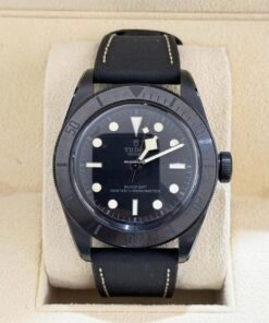 Tudor Black Bay ceramica nero 41mm del 2021 full set excellent condition con documenti e scatola