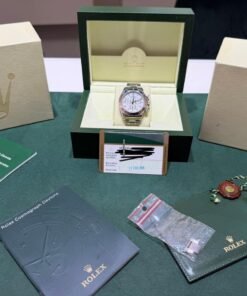 Alternative view of Rolex Daytona Cosmograph bianco white del 2008 full set top condition con documenti e scatola
