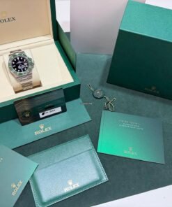 Alternative view of Rolex Submariner Date NUOVO 2026 Italia Starbucks full set con documenti e scatola Rolex