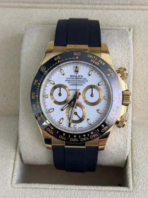 Rolex Daytona Oysterflex oro giallo del 2023 quadrante bianco full set top condition