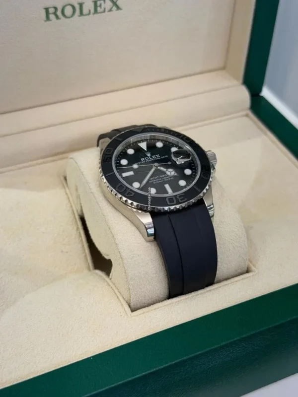 Rolex Yacht-Master 42 oro bianco oysterflex del 2021 full set top condition con documenti
