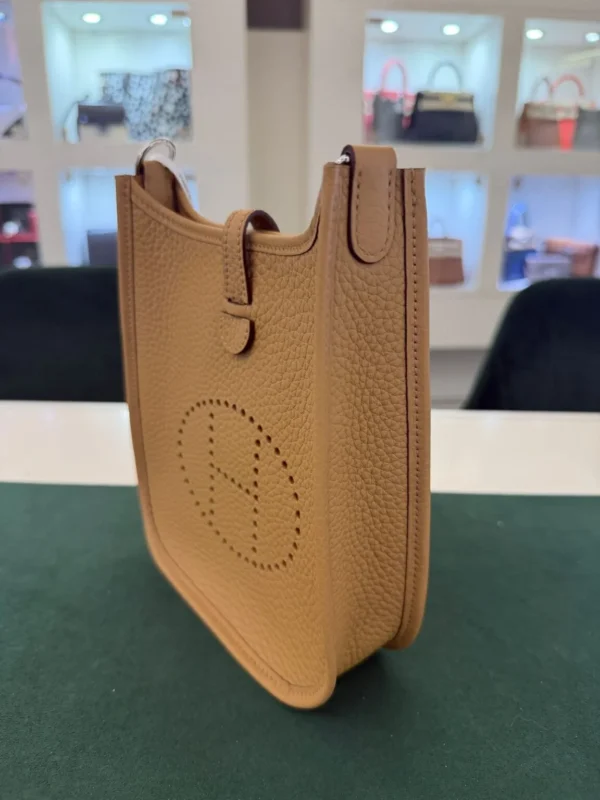 Hermes Evelyne 16 Amazone biscuit camel 2025