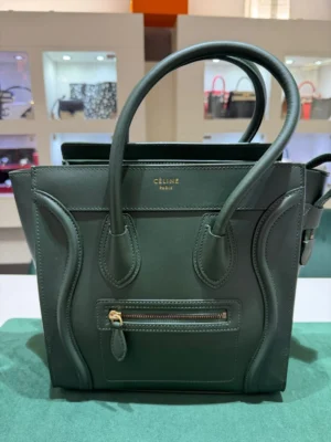 Céline Luggage micro – Pelle di vitello verde Modello: Luggage