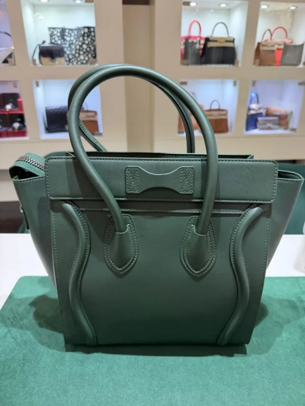 Céline Luggage micro – Pelle di vitello verde Modello: Luggage