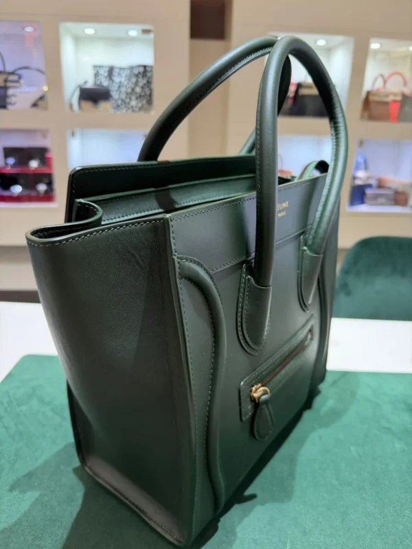 Céline Luggage micro – Pelle di vitello verde Modello: Luggage