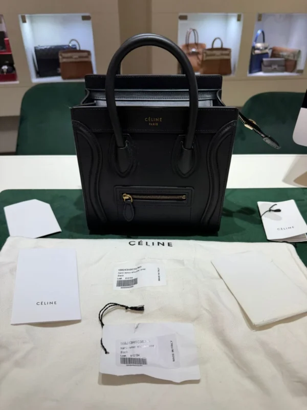 Céline Luggage Nano – Pelle di vitello nera Modello: Luggage