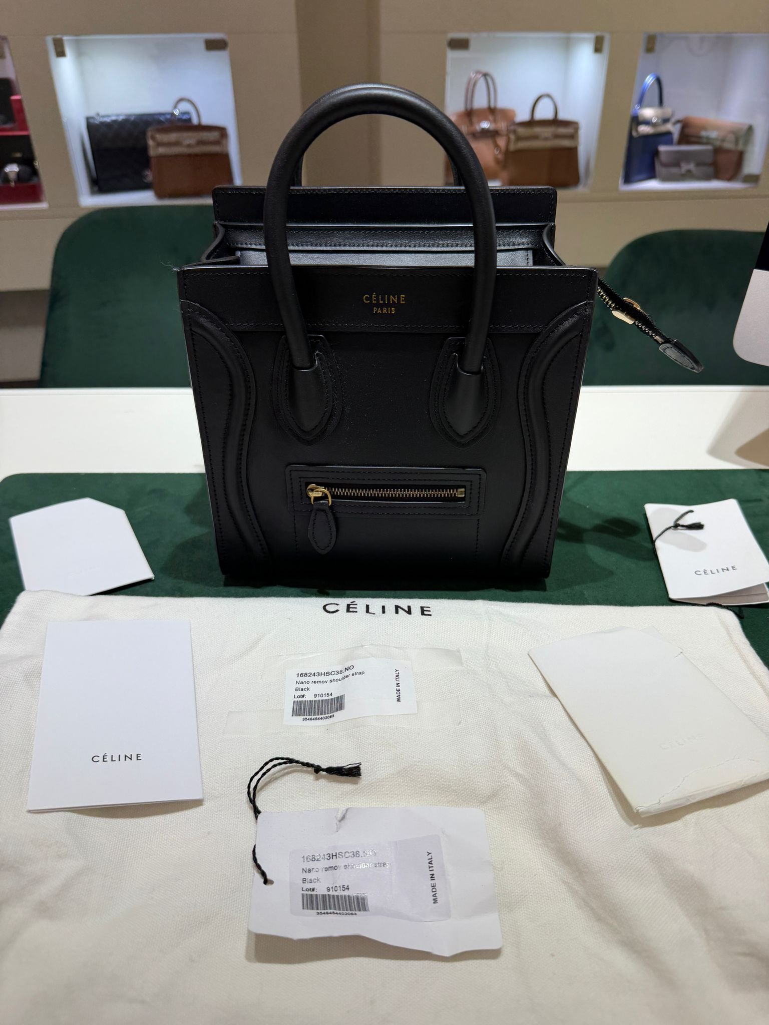 Céline Luggage Nano – Pelle di vitello nera Modello: Luggage - Image 7