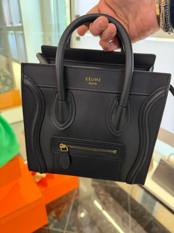 Céline Luggage Nano – Pelle di vitello nera Modello: Luggage