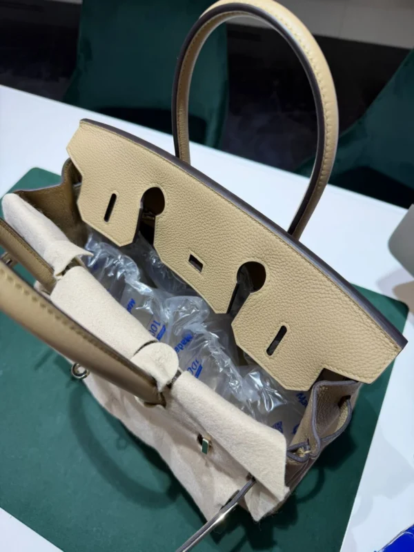 Hermès Birkin 30 retourne veau togo poussiere stampa K Seminuova 2025 Novembre