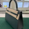 Hermès Kelly 25 Sellier Nuova 2026 stampa G in pelle Epsom colore vert mangrove con hardware palladio