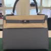 Hermès Kelly 28 sellier veau pellame epsom NUOVA 2026 seriale G color vert amande con hardware palladio