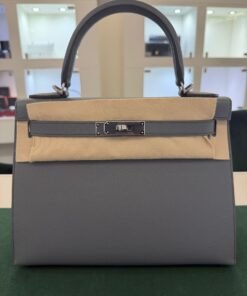 Hermès Kelly 28 sellier veau pellame epsom NUOVA 2026 seriale G color vert amande con hardware palladio