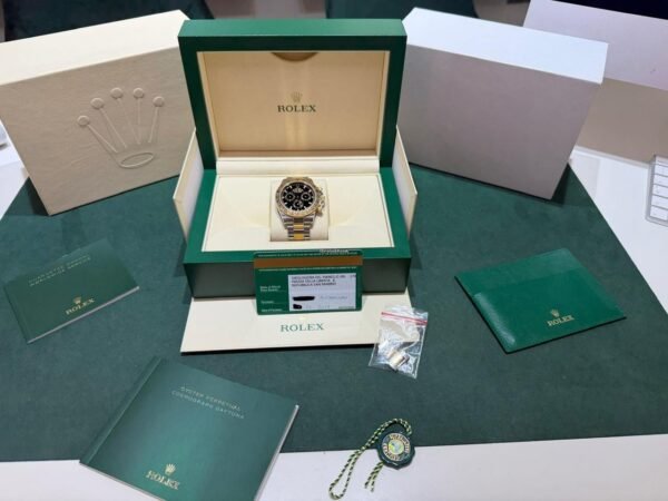 Rolex Daytona Cosmograph del 2017 Italia acciaio oro full set top condition con documenti