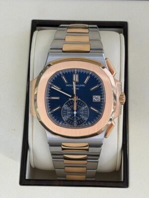 Patek Philippe Nautilus acciaio oro rosa quadrante blu del 2015 full set excellent condition documenti