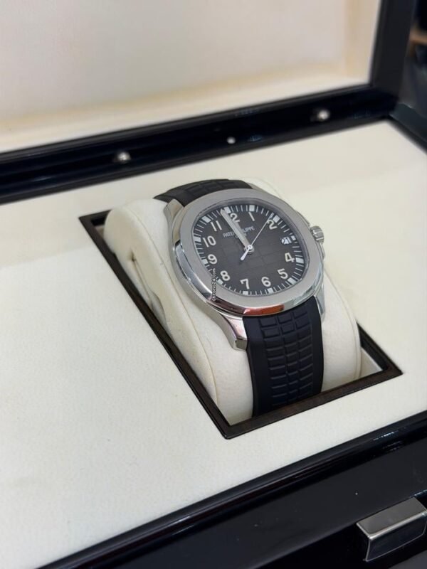 Patek Philippe Aquanaut 40mm del 2009 full set excellent condition con documenti e scatola Patek