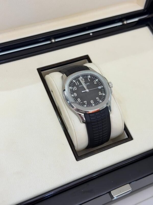 Patek Philippe Aquanaut 40mm del 2009 full set excellent condition con documenti e scatola Patek