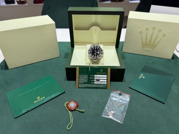 Rolex GMT-Master II ceramica del 2011 Italia full set top condition con documenti scatola Rolex