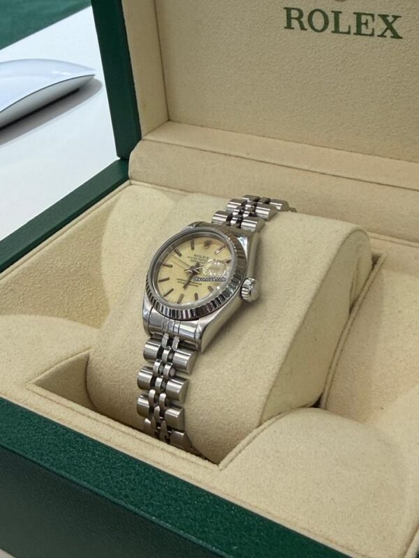 Rolex Lady-Datejust 26mm del 1996 Jubile ghiera oro bianco full set top condition con documenti