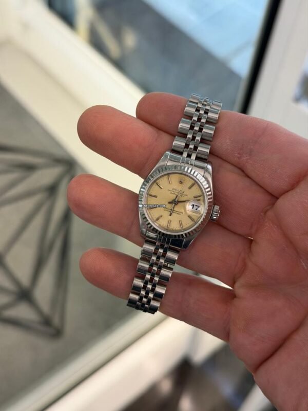 Rolex Lady-Datejust 26mm del 1996 Jubile ghiera oro bianco full set top condition con documenti